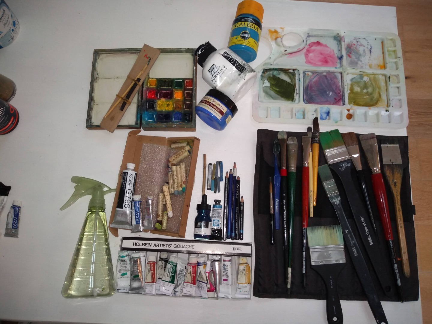 Watercolour brushes and tools Watercolour brushes and tools