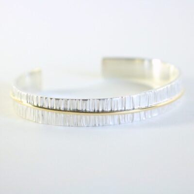 Linea Cuff with Gold Detail 1000dpi