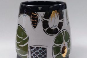 Black and White Pot with Four Feet
