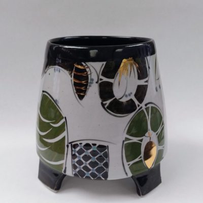 Black and White Pot with Four Feet