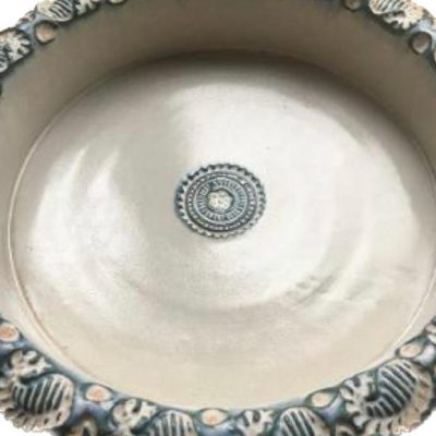 Large ovenproof dish Large ovenproof dish